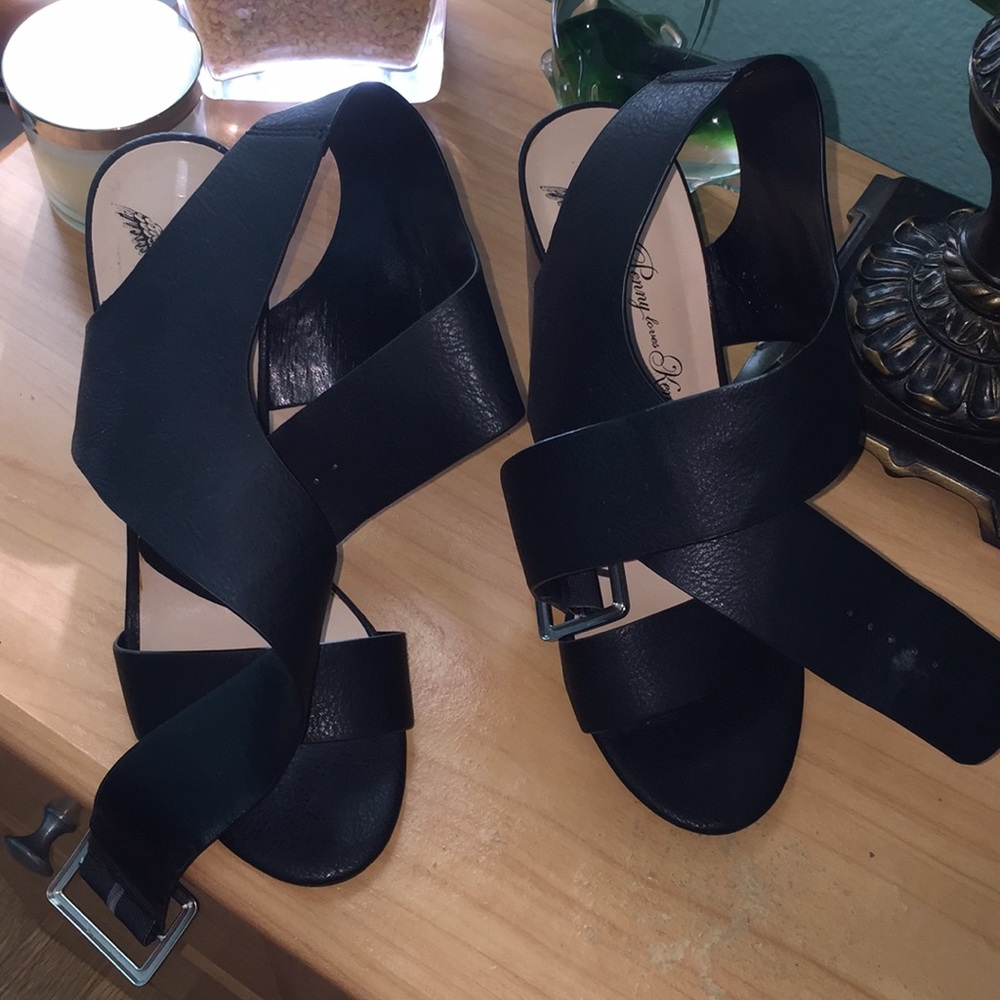 Strappy sandal